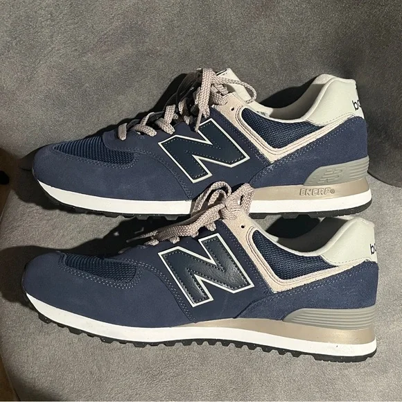 New Balance Men’s Sneakers 574 Navy Size 11.5 US - Picture 3 of 12
